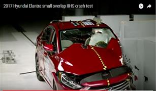 حصلت على تقييم جيد فقط.. شاهد اقوى اختبار تصادم للسيارة هونداي النترا 2017