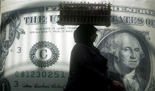الدولار يواصل التحليق فوق 17 جنيه.. وخبراء يكشفون سبب الارتفاع