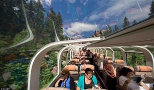 بالصور في كوكب اليابان.. قطار بانورامي حوائطه زجاج للاستمتاع بالسفر وسط الطبيعة 