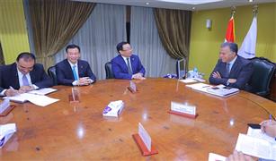 خلال لقائه وفد شركة CCECCالصينية  وزير النقل يستعرض الفرص الاستثمارية في مجال السكك الحديدية