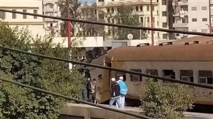 السكك الحديدية : إصابة 5 أشخاص في اصطدام قطار بحاجز خرساني