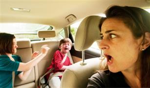 عودة المدارس.. كيف تسيطرين على فوضى أطفالك في السيارة 