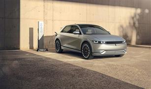 أول سيارة من نوعها في العالم.. هيونداي أيونيك 5 الجديدة تشكل مستقبل التنقل الكهربائي