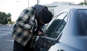 سر زيادة جرائم سرقة بعض أجزاء السيارات في بريطانيا؟