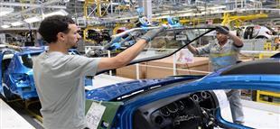 إصدار الصيغة التنفيذية لاستراتيجية تنمية صناعة السيارات ينعش الإنتاج المحلي  