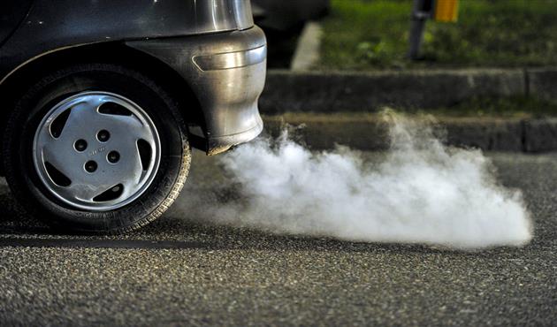 مصالح  كيف تحاول مجموعات المصالح عرقله تقليص انبعاثات السيارات؟ 