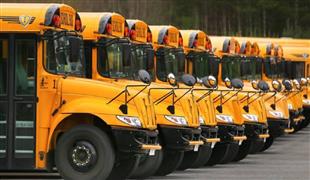 هل تنتهي أسطورة حافلات المدارس في عام 2025؟