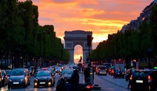 فرنسا تعاقب سيارات الدفع الرباعي بفرض رسوم إضافية على أماكن الوقوف