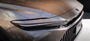 لمحبي المركبات الفارهة والعصرية.. تويوتا تكشف عن سيارتها Crown الجديدة | فيديو