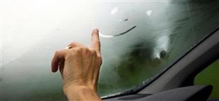 8 أخطاء ترتكبها أثناء سقوط الأمطار تعرض حياتك وسيارتك للخطر    