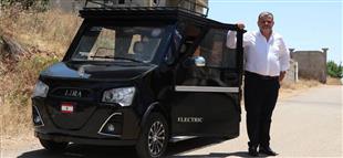 أطلق عليها اسم «ليرة».. مهندس لبناني يبتكر سيارة تعمل بالطاقة الشمسية للتغلب على أزمة نقص البنزين