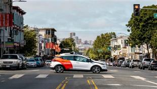 اذا ذهبت إلى هناك لا تتعجب السيارات بلا سائق مشهد عادي في شوارع سان فرانسيسكو ..إقرأوا تجربه العملاء 