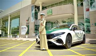 شرطة دبي تضم "مرسيدس- بنز" الكهربائية إلى أسطول دورياتها الفارهة