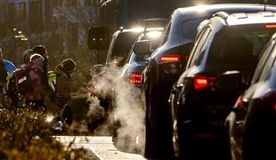الاتحاد الأوروبي يصوّت لقيود مخففة على انبعاثات المركبات