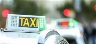 الاتحاد الأوروبي يمنح حقوقا أكبر لسائقي سيارات الأجرة ضمن قانون منصات العمل الرقمية
