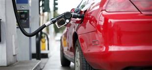 خلاصة خبير بعد زيادة البنزين ..حيل سهلة لتقليل استهلاك الوقود في السيارات القديمة